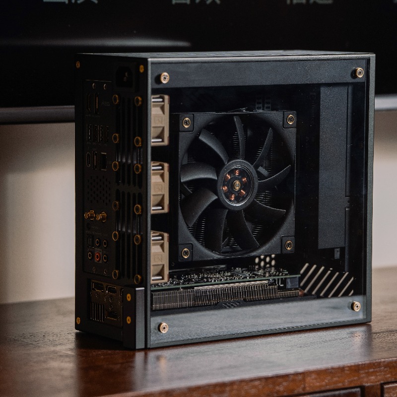 Sff Mini Itx Cnc Aluminum Chassis - Obudowa LP P6 ITX, aluminiowa, CNC,